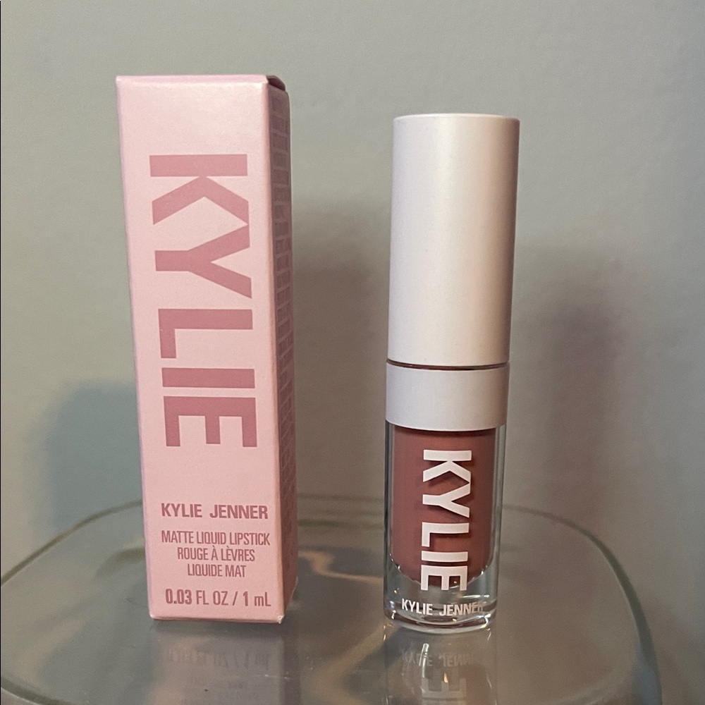 Kylie Jenner Matte Liquid Lipstick - Koko K